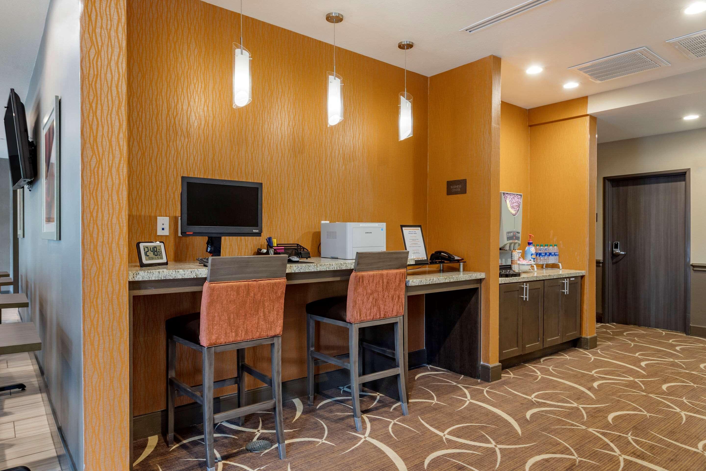 Comfort Suites Near Sam Houston Race Park Εξωτερικό φωτογραφία